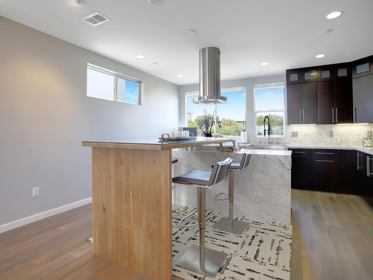 Casa de férias Haines Luxury Dream - Bay Views, Rooftop, Fire Pit & Ac *